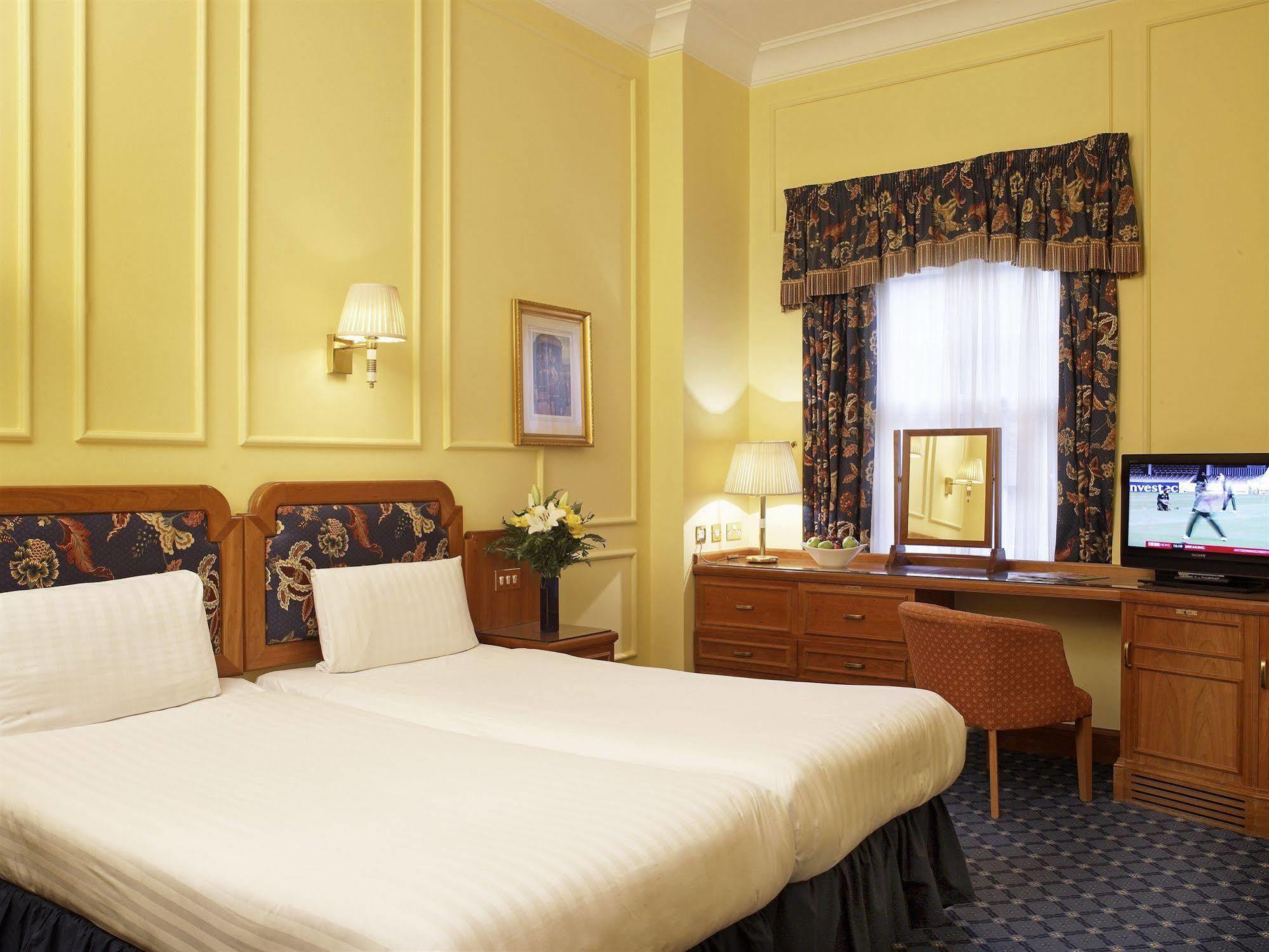 Lancaster Gate Hotel London Room photo